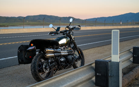 '2UpNightRiders' Black Sheepskin Motorcycle Seat Cover